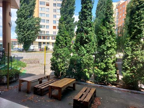 комерційна за адресою Виставкова, 1