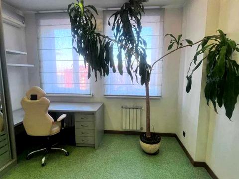 квартира за адресою Анни Ахматової вул., 13-Г