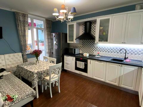 квартира за адресою Сім'ї Кульженків вул. (Петра Дегтяренка), 35