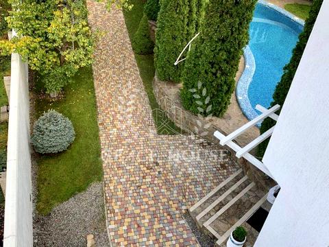 дом по адресу Квитки-Основьяненко ул.