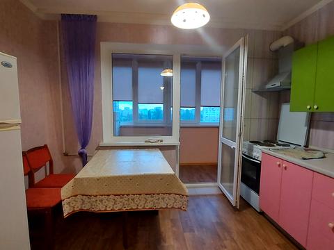 квартира за адресою Рональда Рейгана вул., 9-Г