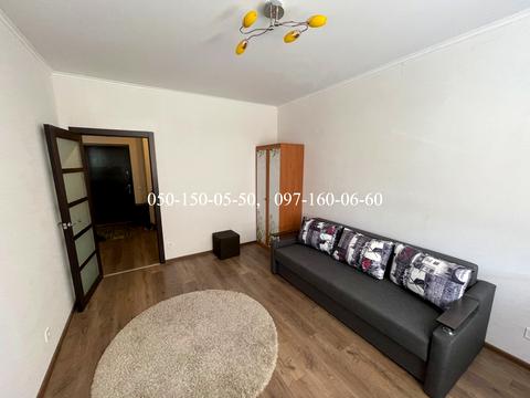 квартира за адресою Київ, Сім'ї Кульженків вул. (Петра Дегтяренка), 6