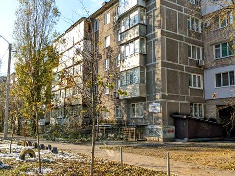 комерційна за адресою Калинова вул., 68