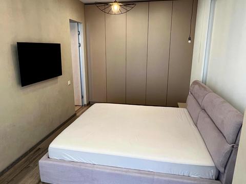 квартира за адресою Дніпровська набережна вул., 18-А