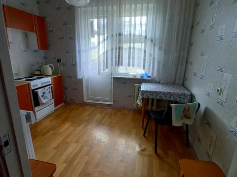квартира за адресою Автозаводська вул., 61