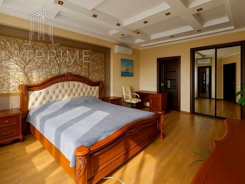 квартира за адресою Київ, Срібнокільська вул., 1
