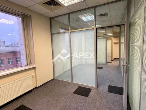 комерційна за адресою Жилянська вул., 75