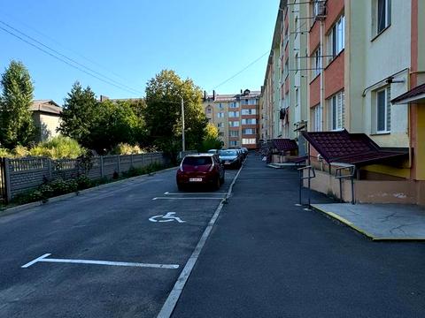 комерційна за адресою Грушевського вул., 6а