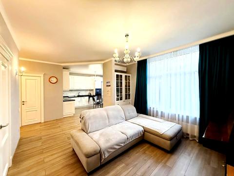 квартира за адресою Рея Бредбері вул., 2