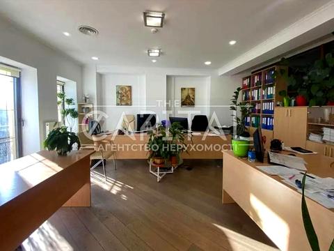комерційна за адресою Лук'янівська вул., 23
