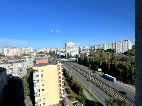 квартира за адресою Любомира Гузара просп. (Космонавта Комарова), 26