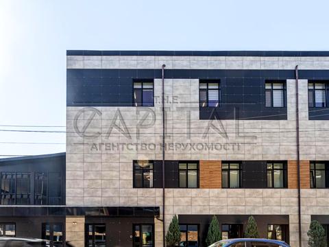 комерційна за адресою Михайла Максимовича вул. (Онуфрія Трутенка), 8