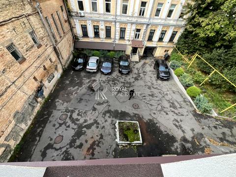 коммерческая по адресу Ивана Франко ул., 26