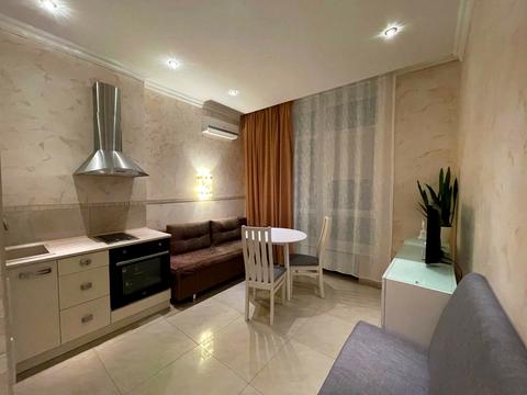 квартира за адресою Андрія Верхогляда вул. (Михайла Драгомирова), 12