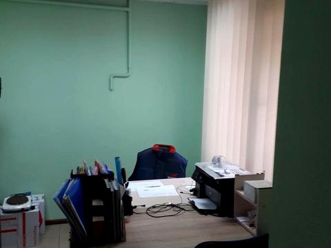 комерційна за адресою Панікахи вул., 16