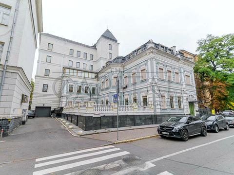 комерційна за адресою Липська вул., 10