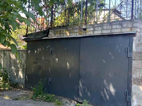 будинок за адресою Лабораторна вул., 12