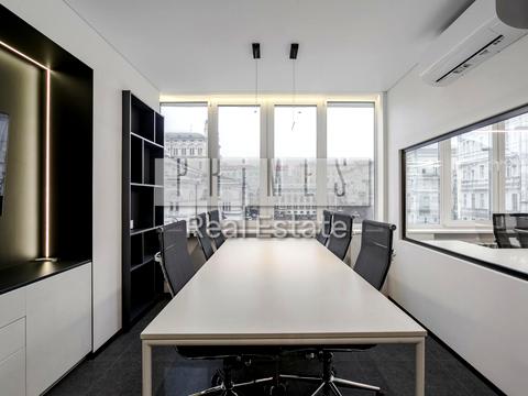 комерційна за адресою Володимирська вул., 51/53