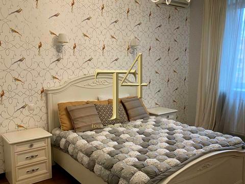 квартира за адресою Володимира Івасюка просп. (Героїв Сталінграду), 4