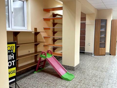 комерційна за адресою Залізнична, 49