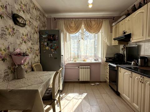 квартира за адресою Сержа Лифаря вул. (Олександра Сабурова), 1