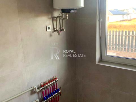будинок за адресою Центральна вул., 8