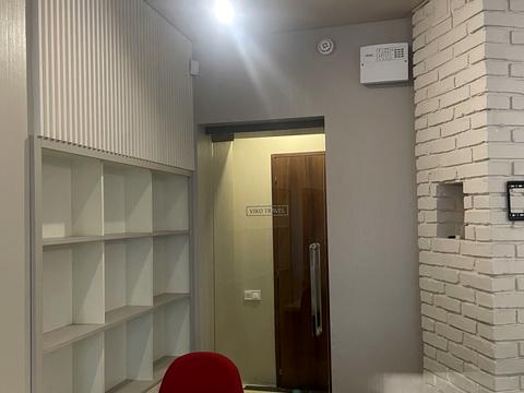 комерційна за адресою Гімназична вул., 18