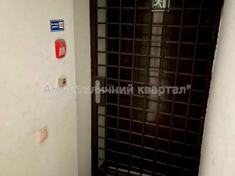 коммерческая по адресу Миколы Бажана просп., 12