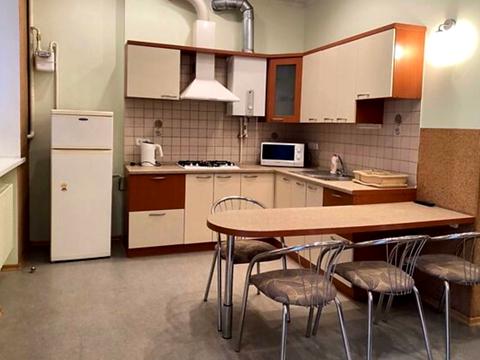 квартира по адресу Дмитрия Яворницкого просп. (Карла Маркса), 82