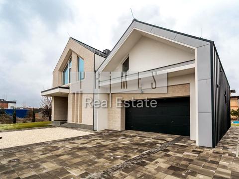 будинок за адресою Вишнева вул.