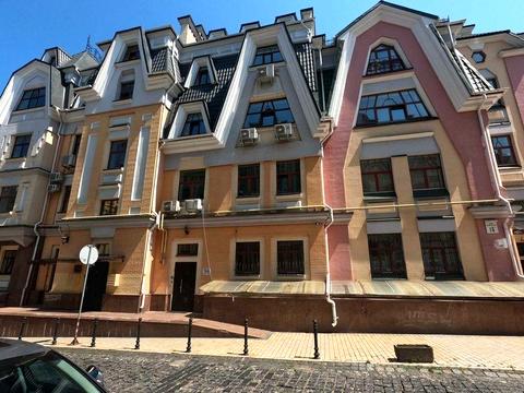 комерційна за адресою Воздвиженська вул., 14