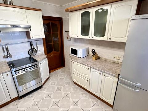 квартира за адресою Стадіонна вул., 6