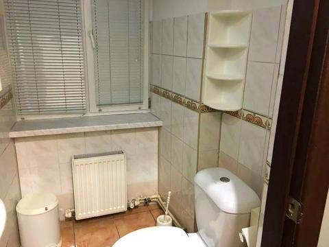 коммерческая по адресу Базарная ул., 25