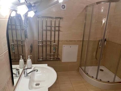 будинок за адресою 8 Березня