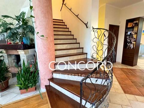 будинок за адресою с. Нові Петрівці, Монастирська вул., 13
