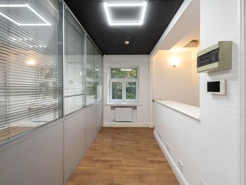 комерційна за адресою Івана Франка вул., 29