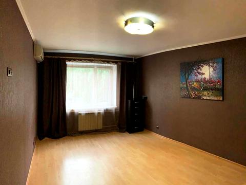 квартира за адресою Анни Ахматової вул., 15