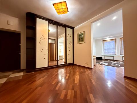 квартира за адресою Кирилівська вул. (Фрунзе), 14/18