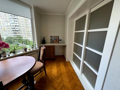 квартира за адресою Анни Ахматової вул., 6