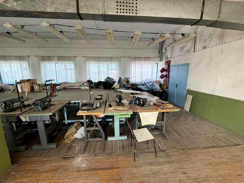 комерційна за адресою Шкільна вул., 1