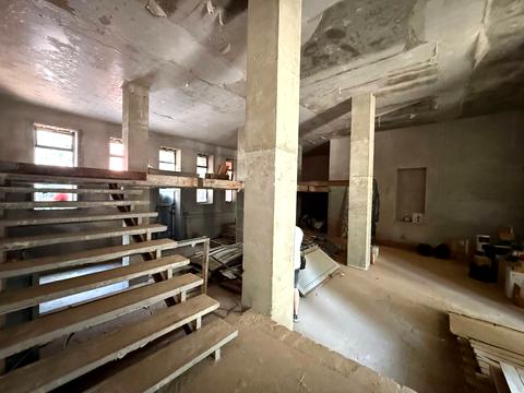 комерційна за адресою Воскресенська вул. (Леніна), 38