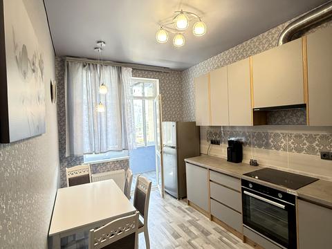 квартира за адресою Євгена Чикаленка вул., 95