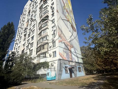 квартира за адресою Братиславська вул., 12