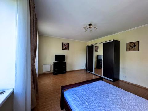 квартира за адресою Олександра Довженка вул., 2