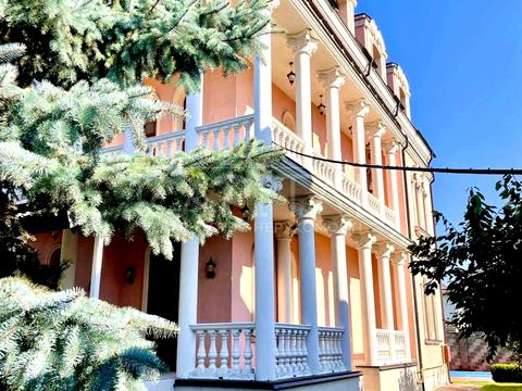 будинок за адресою Виноградна вул.