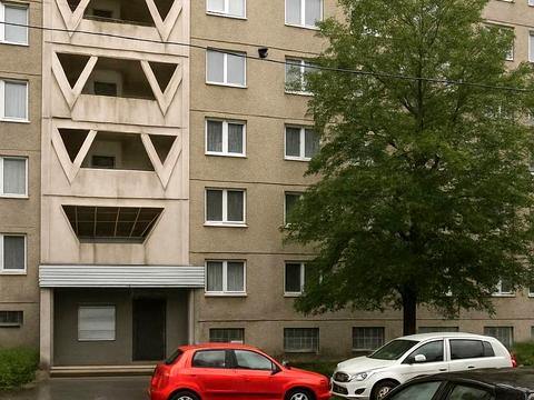 квартира за адресою Академіка Глушкова просп., 19