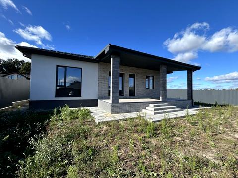 дом по адресу Евгения Плужника ул.