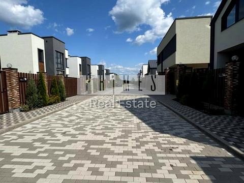 будинок за адресою Лугова вул.