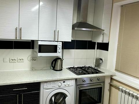 квартира за адресою Володимира Івасюка просп. (Героїв Сталінграду), 27-А