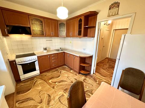 квартира по адресу Ревуцкого ул., 44-Б